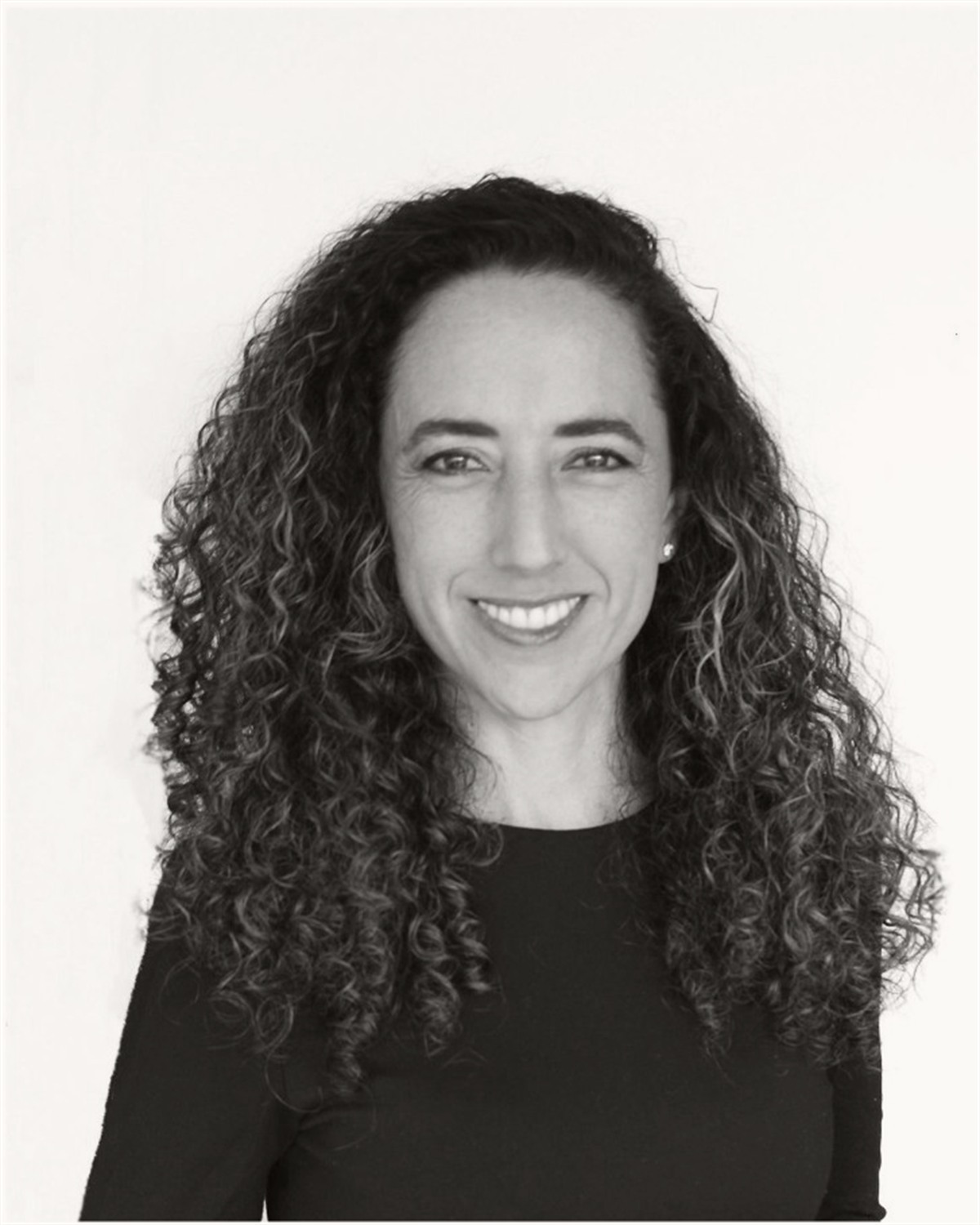 Retrato temporal en blanco y negro de Ana María Lee